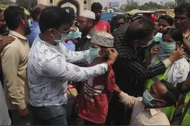 图集｜印度成第三个确诊数破百万国家，民众在疫情下艰难度日图片