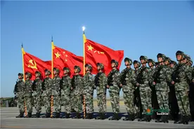 军网网评：人民军队的硬核实力这样彰显图片
