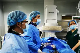 成都一老人心跳每分钟仅30次！医生：有猝死风险，得治图片