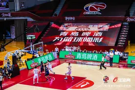 CBA总决赛在青岛赛区打响 篮球机器人“啦啦宝贝”亮相图片