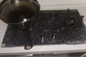 消费者报告 | 美的燃气灶使用4天就自爆，消费者要求正式调查并出具结果图片