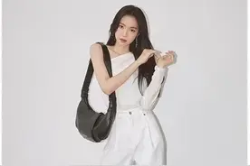 潮流范丨“神颜门面”孙娜恩拍了拍你，现在流行的too cool运动裤你安排了吗？图片