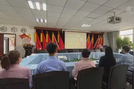 “这份荣誉属于大家”图片