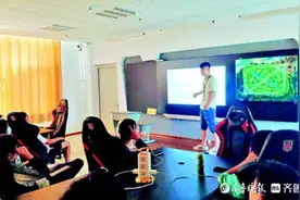 谁说玩游戏就是不务正业？这老师要带学生“玩”出名堂图片