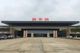 广西建筑面积最大县级火车站在柳州 内部照片曝光图片