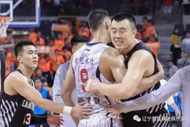 李洪庆这次做对了，顶薪合同续约韩德君，辽篮终于暖人心了图片