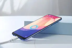 OPPO Reno4 SE正式发布 极致轻薄与极致闪充的结合图片