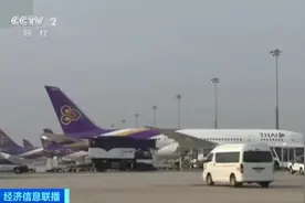 疫情冲击，这家知名航空公司街头卖起油条早餐！月入百万元……图片