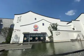 上海周边这些豪横的“网红服务区”，我们帮你打卡了！真有人玩上一整天不带腻的……图片