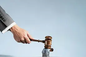 溶洞里非法建酒窖，执法部门为何坐视不管图片