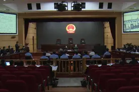 一警一匪30年：中学时代他便知道他，多年以后他逮捕了他图片