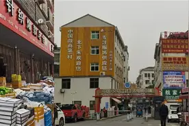 有的日入十万，有的月亏百万……来看真实的网红直播村图片