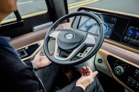 深圳推出无人公交月卡，无缝接驳深圳坪山站图片