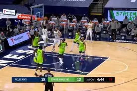 空中晃过一人！锡安一条龙双手暴扣图片