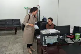 天府人物推介（53）|张婷婷：舍小家顾大家，义无反顾投身战疫图片