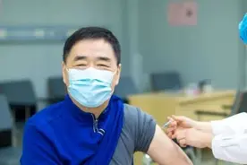 “我想感受一下疫苗副作用，可惜完全没有”……瑞金医院院长宁光接种后，给了这些建议→图片