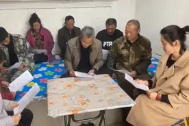 在村民家“炕头上”的党史宣讲员--伊春市伊美区东升镇青山村老村长刘万江图片