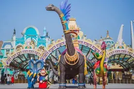 中华恐龙园超强玩法！1500㎡超级热带雨林爬宠乐园、全新沉浸式博物馆演出、恐龙王国欢乐大巡游……图片