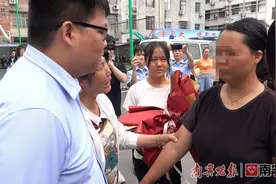 骨肉分离18年，女儿却拒绝回家，原因竟是因为人贩子......图片