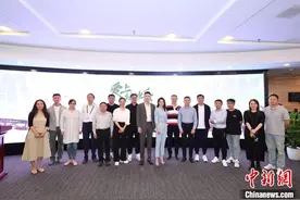 黄景瑜、李沁领衔《爱上特种兵》诠释军旅柔情图片