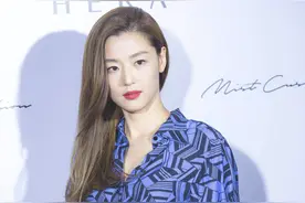 又一女神离婚？知情人：已分居半年图片