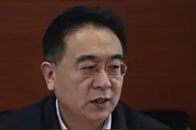 青岛港董事长贾福宁履新山东省港口集团副总经理图片