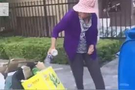 老母亲在小区捡废品，儿子开玛莎拉蒂来接图片
