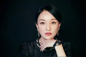 神仙友谊！陈坤晒周迅黑夜彩色大片 赞其“像光一样美”图片