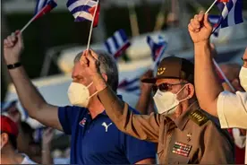 “打倒美国佬！”图片