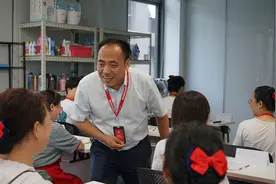 5年指导数万名阿姨走稳就业路 职业培训师助力家政行业标准化发展图片