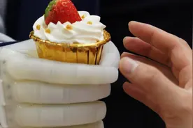 让截肢者能握拳、能撸猫！MIT和上海交大发明充气机械手，还拥有触觉图片