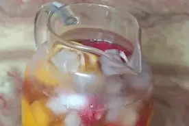 冷饮在家也能DIY！好喝又解暑，你“爽”到了吗视频封面