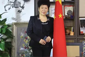 全国“两优一先”丨曹世如：为啥红旗超市收银员多是大姐而非小姑娘？图片