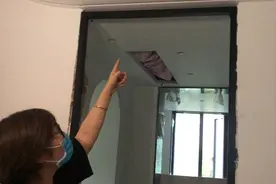 通顶木门做成后咋短了一大截？事发后商家“TATA”屡次“甩锅”，记者电话采访遭3次挂断图片