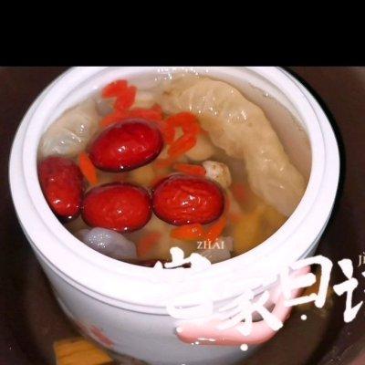 雪耳鸡脚炖花胶 雪耳花胶鸡汤