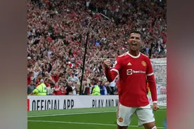 英超·话题 | 梅开二度！C罗重归梦剧场首秀足够完美图片