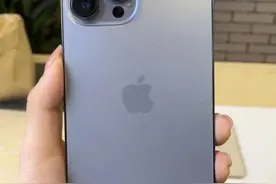 iPhone 13系列明日发售，预订已排到11月！真机体验抢先看图片