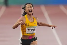 田径——女子200米决赛赛况图片