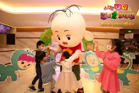 《大耳朵图图之霸王龙在行动》首映 国产动画要让大人小孩都爱看图片