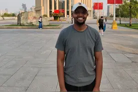 “我有千百个爱长沙的理由”——访“热LOVE新湖南”2021湖南省线上英语短视频大赛外国友人组三等奖获得者王达观图片