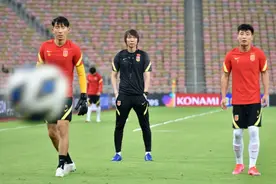 2比3憾负沙特，国足出线形势命悬一线，李铁被喊“下课”图片