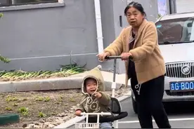 吉林一宝宝认出下班回来的妈妈秒变大笑脸，网友：妈妈疲惫都没了图片