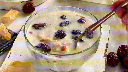 人参花胶牛奶 2025年人参花胶汤