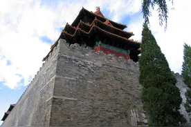 紫禁城的城墙和角楼图片