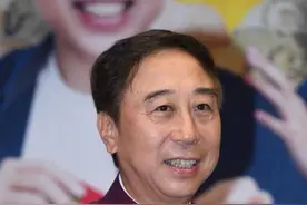 郭德纲写段子讽刺，贾玲的后盾，浅诉冯巩的显赫家世和从艺经历图片