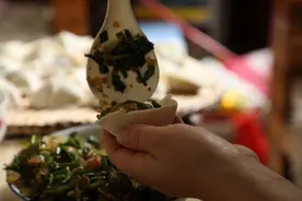 包菜角整个过程，面一定要用烫面，才好吃图片