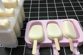 夏天最爱吃的小布丁来啦，只要这两种材料就能做，学会不用出去买图片