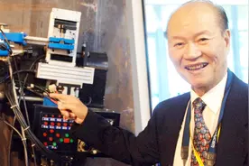中国第一焊工有多厉害？曾为国节省500亿，高铁航母都离不开他视频封面