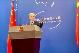 中国人应该如何正确看待鲍威尔？民间说官方不可深切哀悼鲍威尔？图片