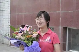 她从农村普高考取清华，成为浠水县当年的高考状元图片